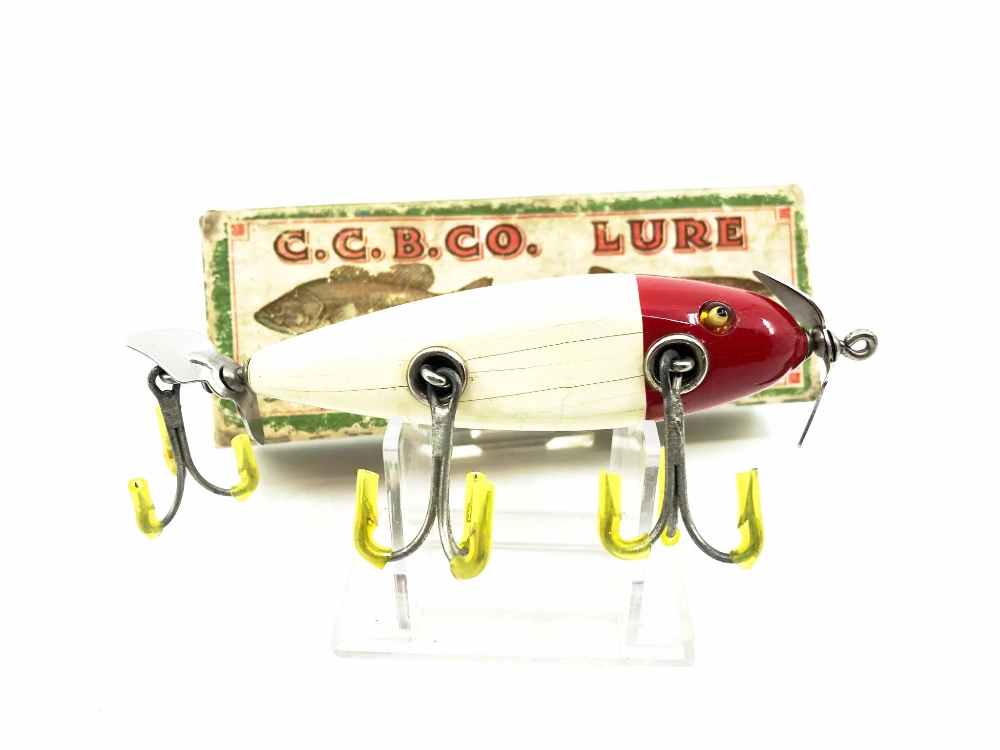 Creek Chub Injured Minnow 1500 White and Red 1502 Color with Box
