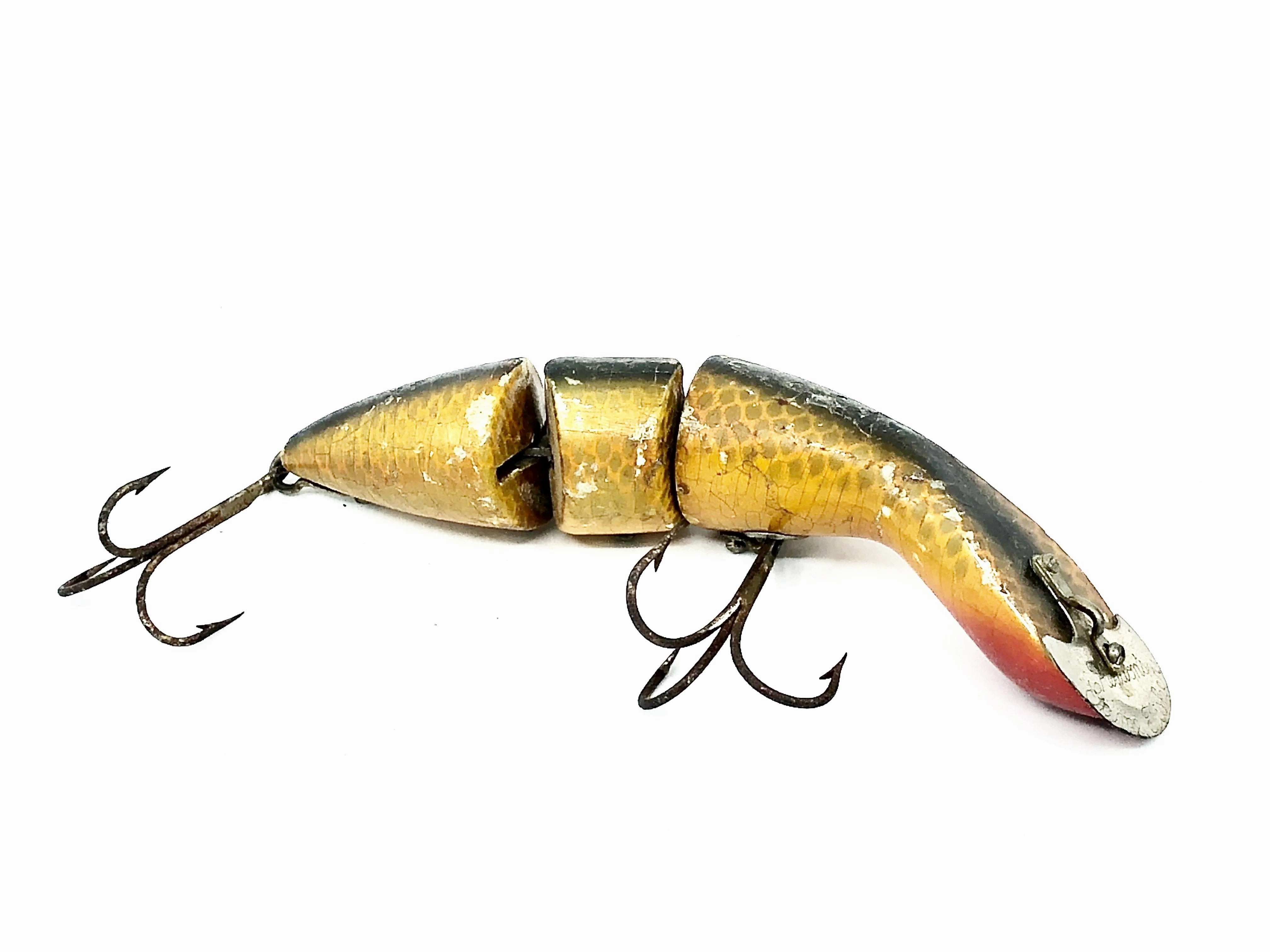 Heddon 5500 Game Fisher, #9P Shiner Scale Color