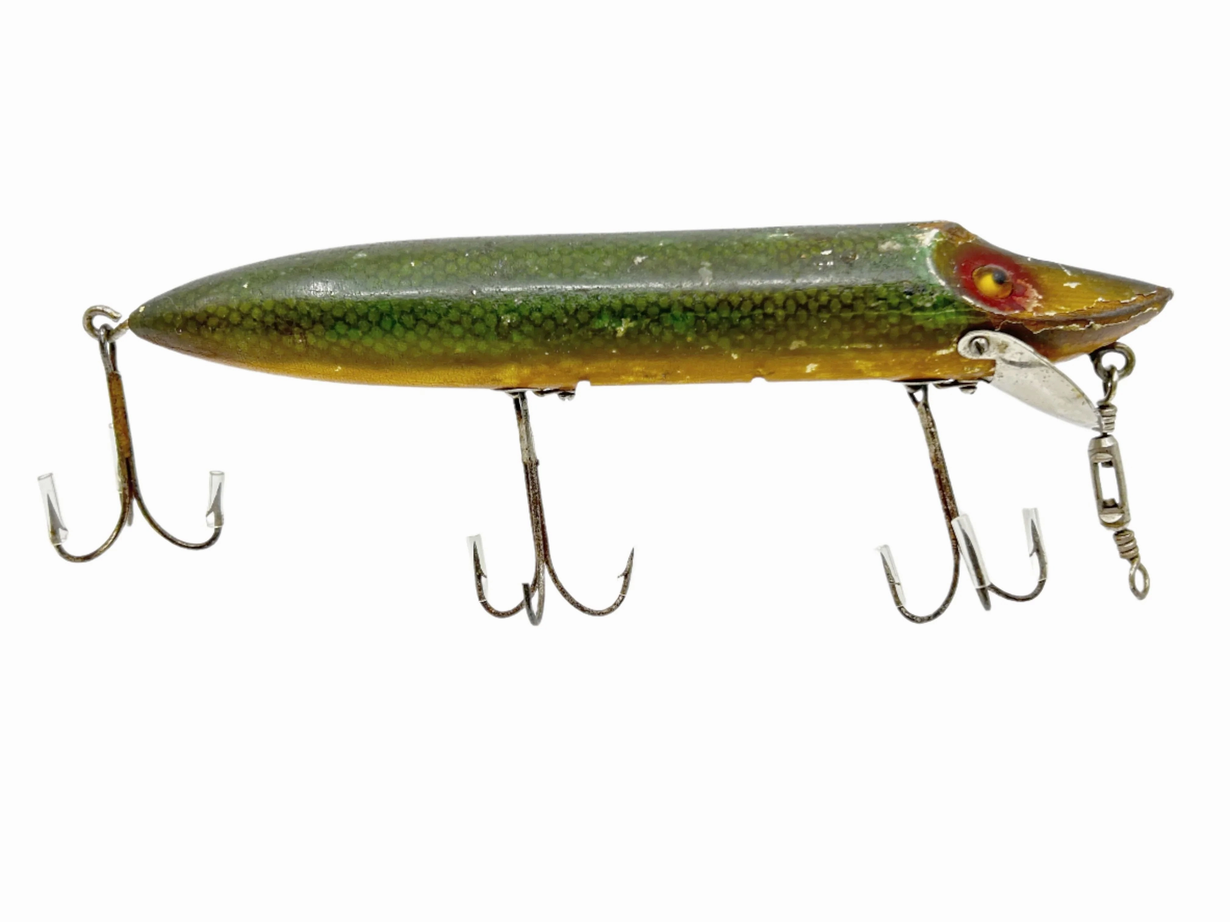 Heddon 7600 8" Musky Vamp in Green Scale Color-7609D